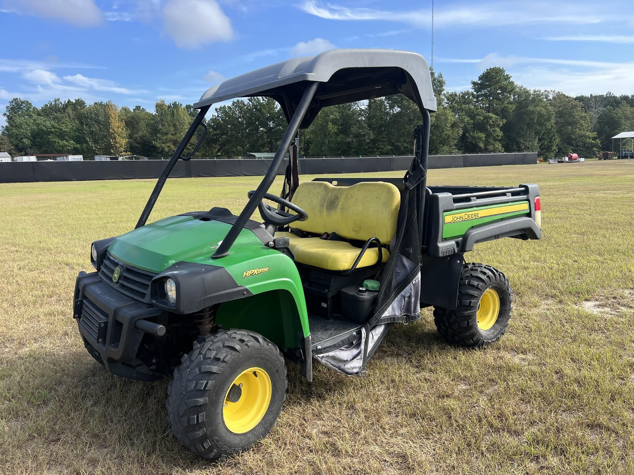 2018 John Deere HPX815E Equipment Image0