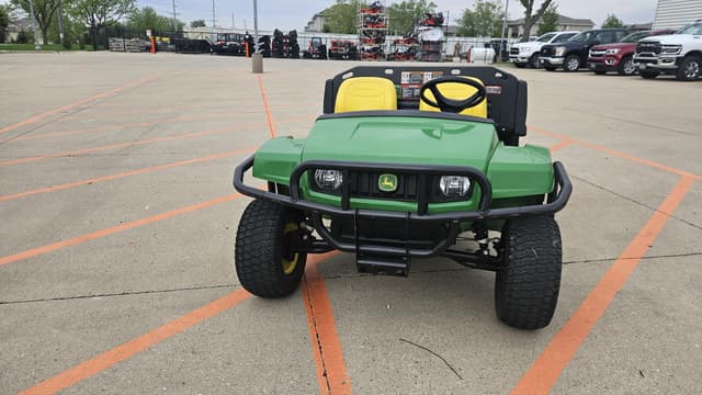 Image of John Deere Gator TE 4x2 equipment image 1