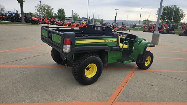 Image of John Deere Gator TE 4x2 equipment image 4