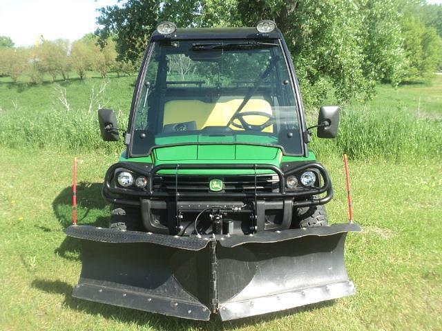 Image of John Deere XUV 825M equipment image 3