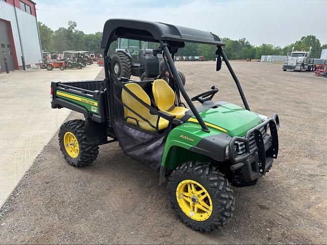 Image of John Deere XUV 825M equipment image 1