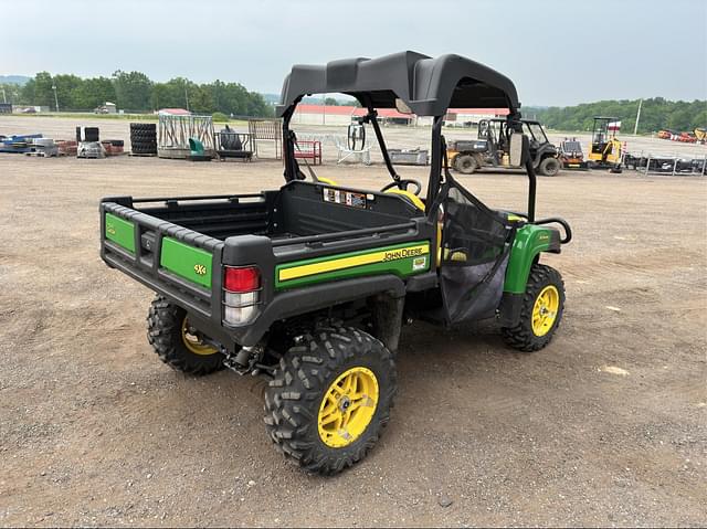 Image of John Deere XUV 825M equipment image 2