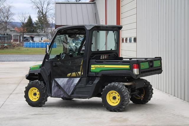 Image of John Deere XUV 835M equipment image 2