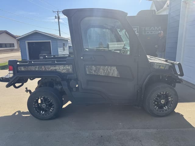 Image of John Deere Gator XUV 835R equipment image 3