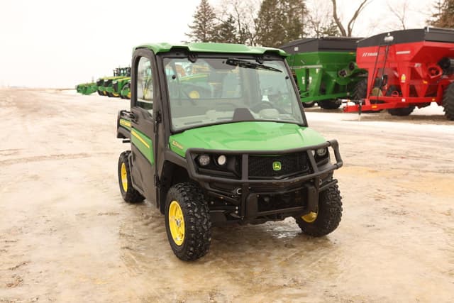 Image of John Deere XUV 835R equipment image 3
