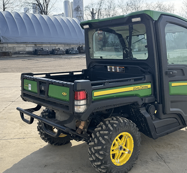 Image of John Deere Gator XUV 835R equipment image 4