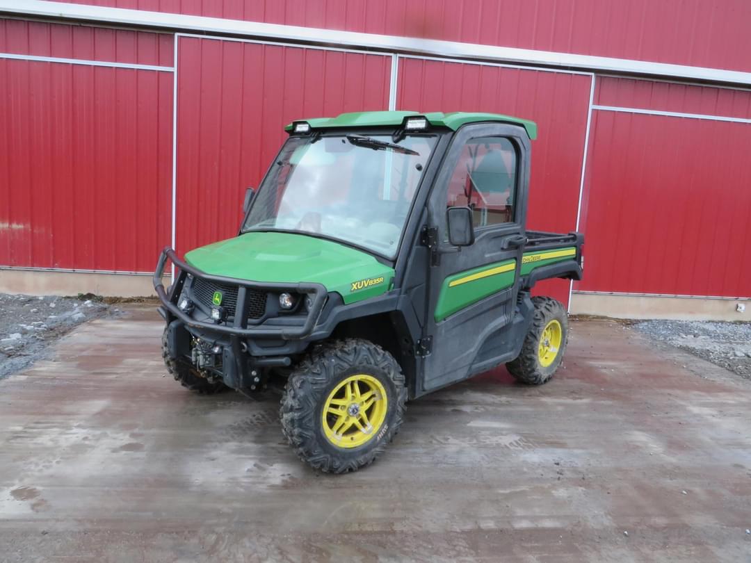 Image of John Deere XUV 835R Primary Image