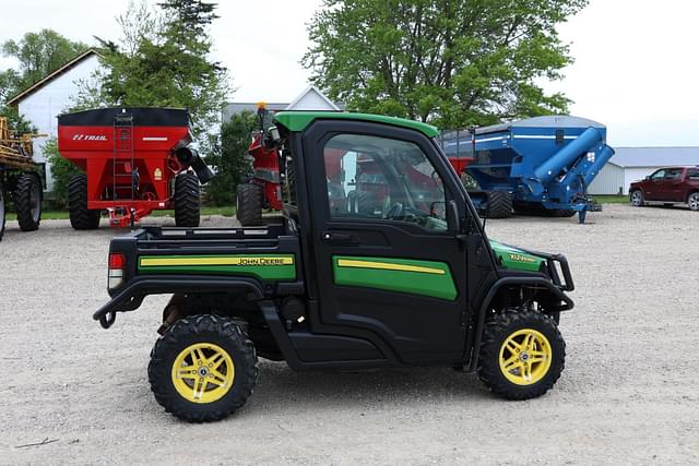 Image of John Deere XUV 835R equipment image 4