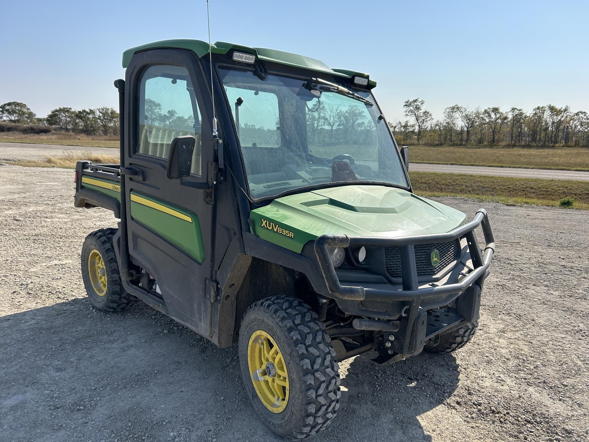 Main image John Deere XUV 835R