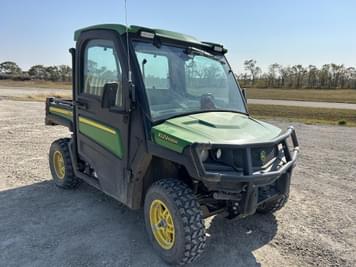 Main image John Deere XUV 835R