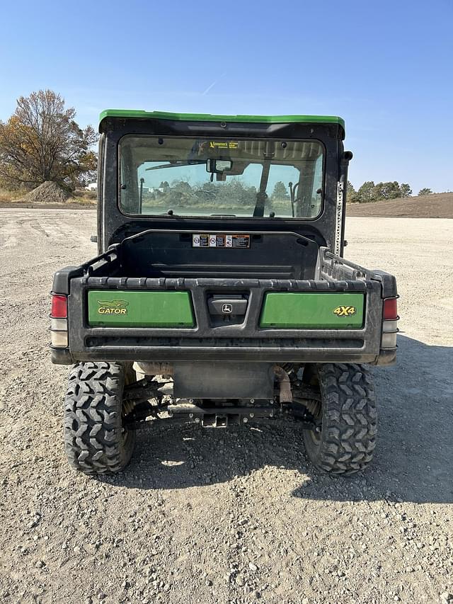 Image of John Deere XUV 835R equipment image 3