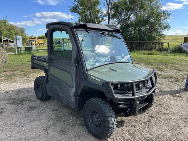 Image of John Deere XUV 835R equipment image 2