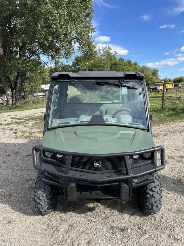 Image of John Deere XUV 835R equipment image 1