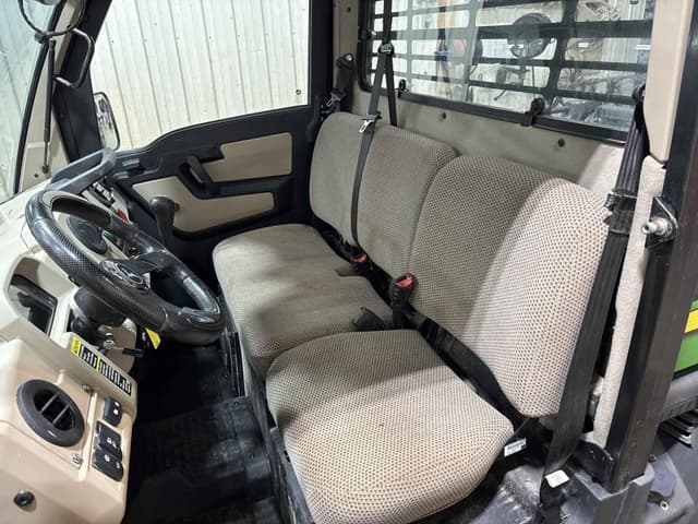 Image of John Deere XUV 835R equipment image 1