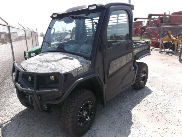 Image of John Deere XUV 865R equipment image 2