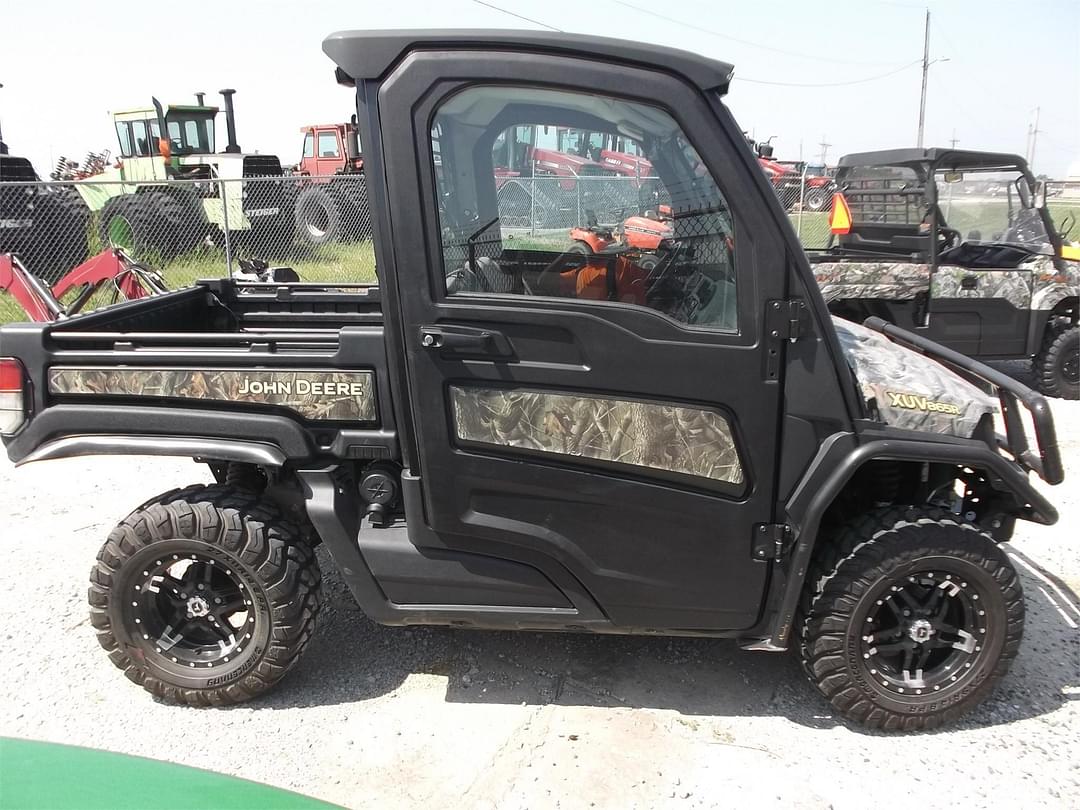 Image of John Deere XUV 865R Primary image