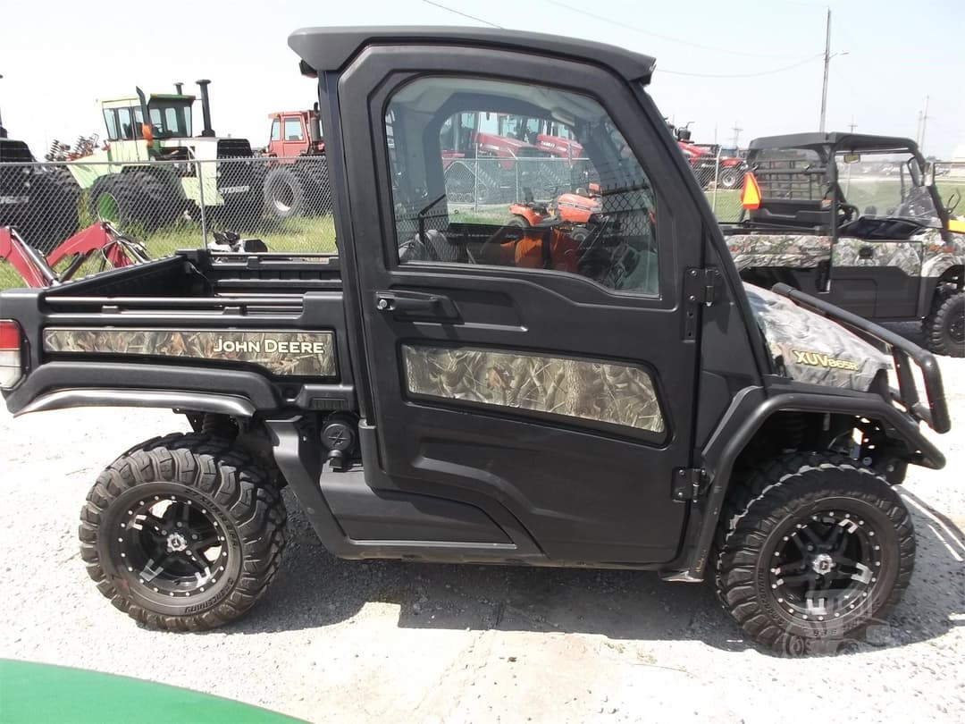 Image of John Deere XUV 865R Primary image