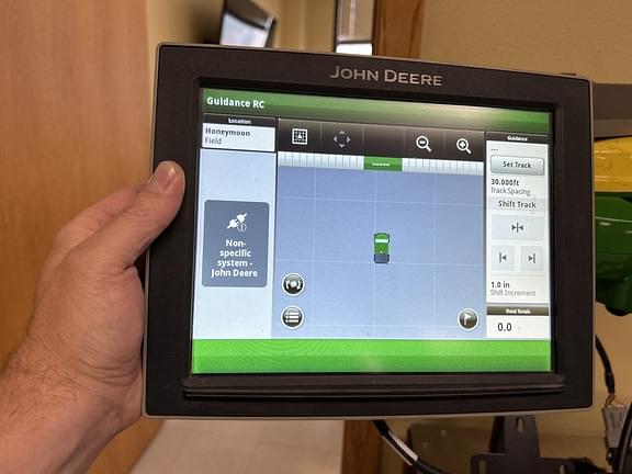 Image of John Deere Gen 4 Extended Monitor Image 1