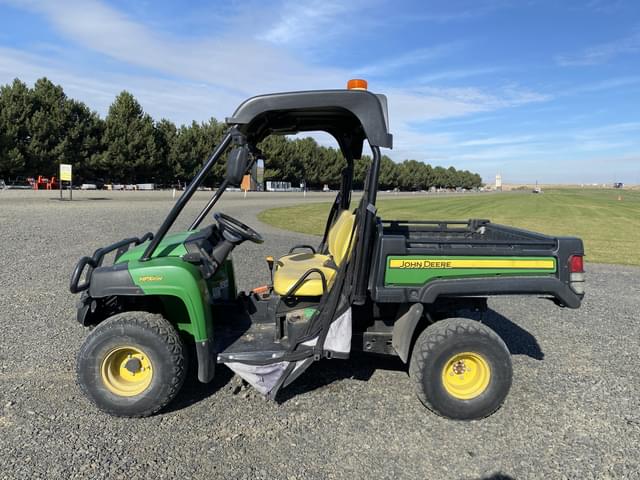 Image of John Deere HPX815E equipment image 1