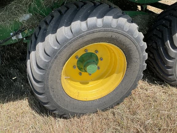 Image of John Deere L341 equipment image 4