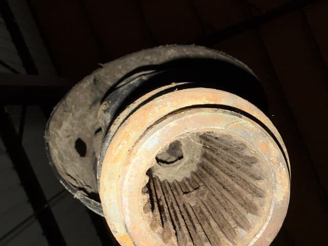 Image of John Deere L341 equipment image 3