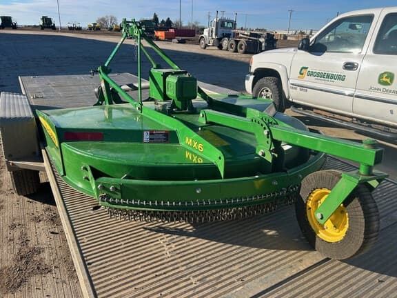 Image of John Deere MX6 equipment image 1