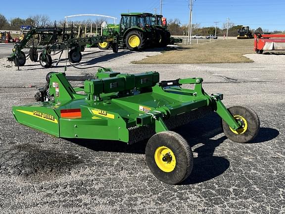 Image of John Deere MX8 equipment image 2