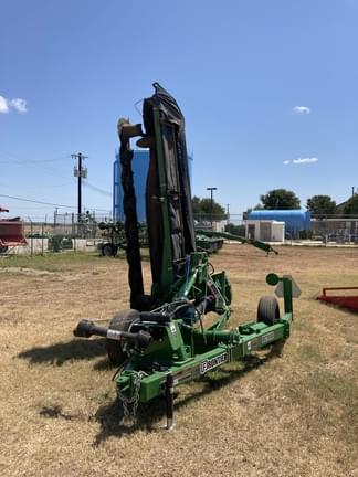 Image of John Deere R310 equipment image 1