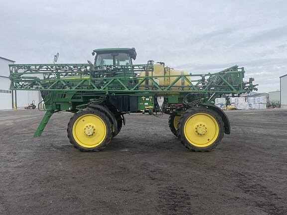 Image of John Deere R4023 equipment image 1