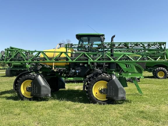 Image of John Deere R4023 equipment image 3