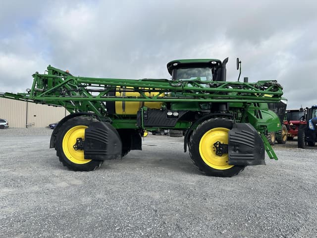 Image of John Deere R4030 equipment image 1