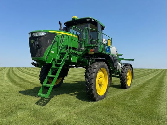 2018 John Deere R4030 Equipment Image0