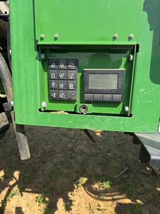 Image of John Deere R4030 equipment image 3