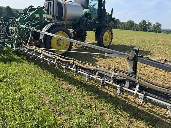 Image of John Deere R4030 equipment image 2