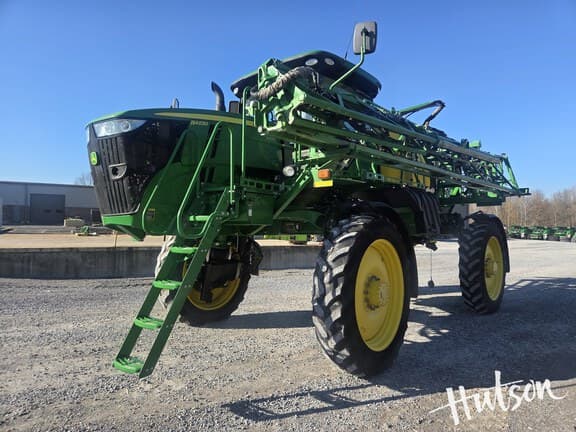 Image of John Deere R4030 equipment image 1