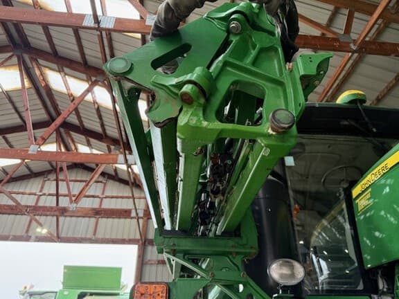 Image of John Deere R4030 equipment image 3