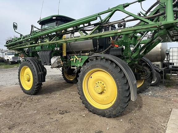 Image of John Deere R4030 equipment image 2