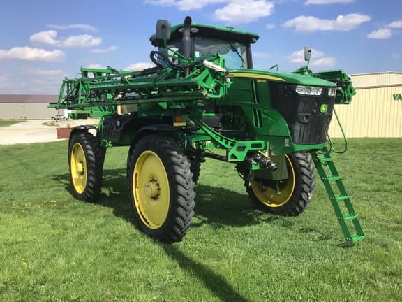 Image of John Deere R4030 equipment image 1