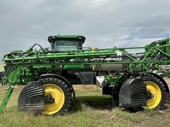 Image of John Deere R4030 equipment image 4