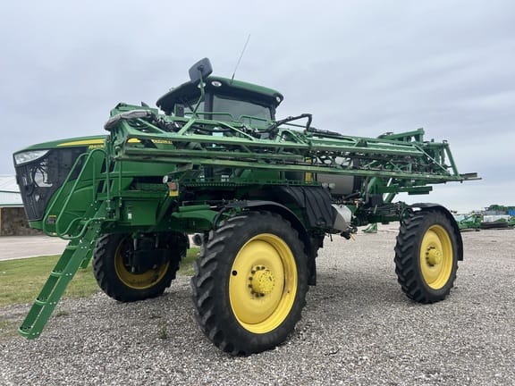 Main image John Deere R4030