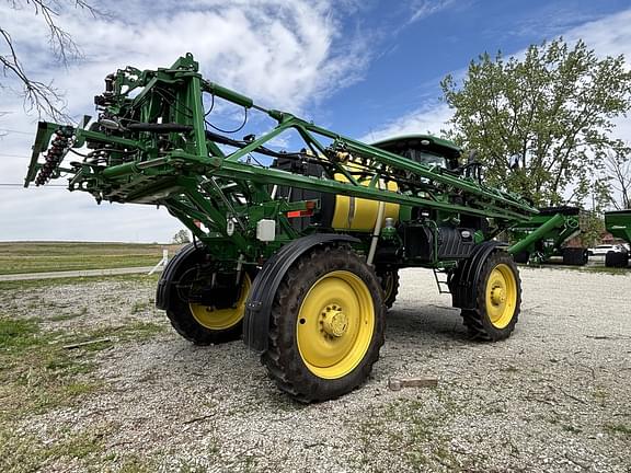 Image of John Deere R4030 equipment image 3