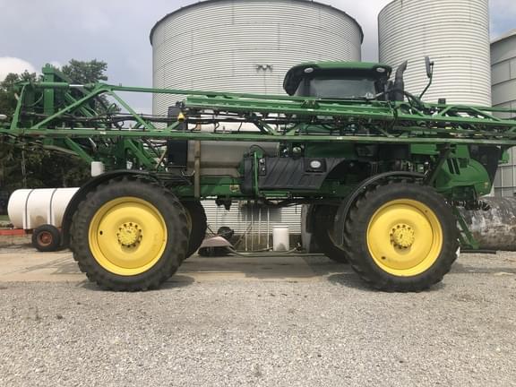 Image of John Deere R4030 equipment image 1