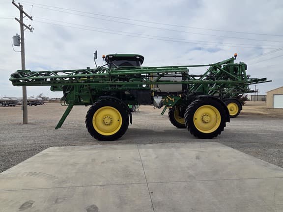 Image of John Deere R4030 equipment image 3