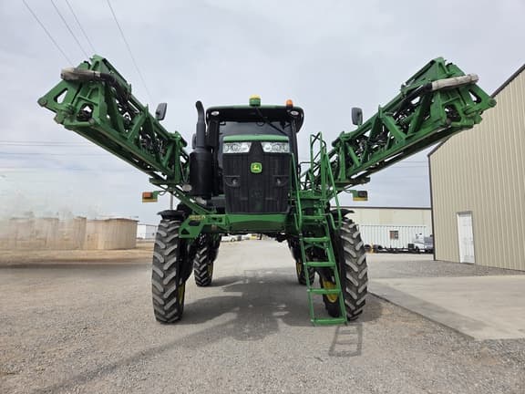 Image of John Deere R4030 equipment image 1