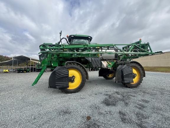 Image of John Deere R4030 equipment image 4