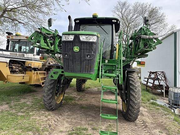 Image of John Deere R4030 equipment image 1