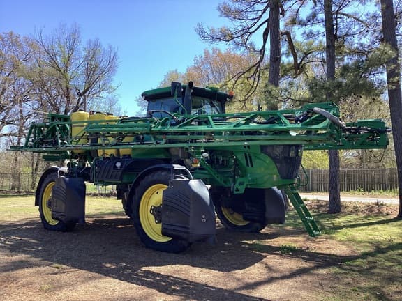 Image of John Deere R4030 equipment image 2