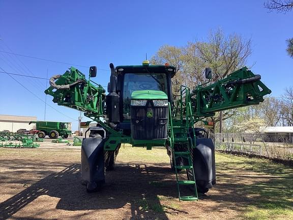 Image of John Deere R4030 equipment image 2