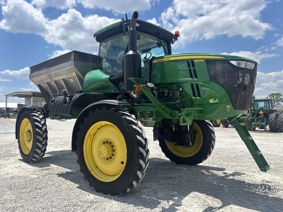 2018 John Deere R4030 Equipment Image0