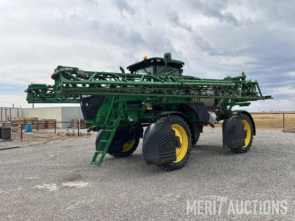 2018 John Deere R4030 Equipment Image0